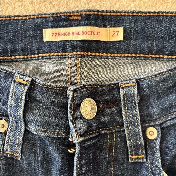Women's Blue Jeans - Picture 7 of 9